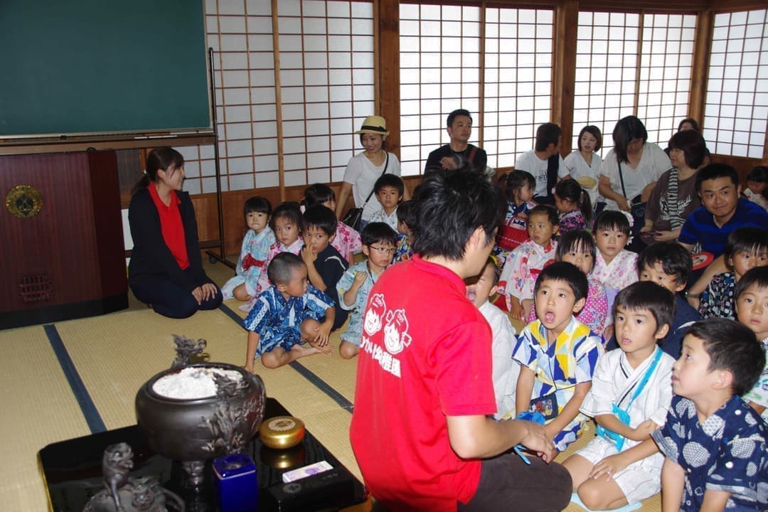 幼稚園　こどもたちの未来